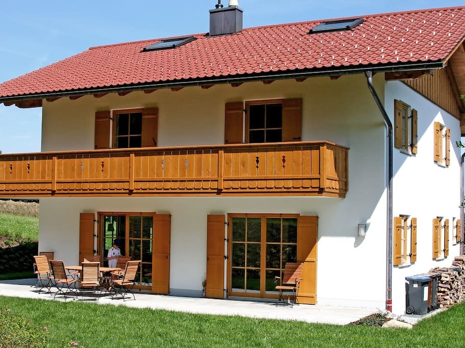 Haus Schwänli mit Balkon, Terrasse und Garten