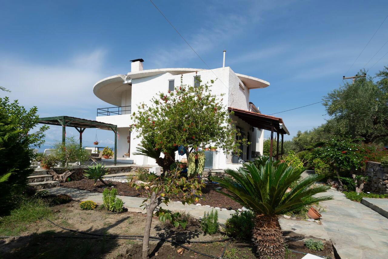 Villa Orea Elena im mediterranen Garten